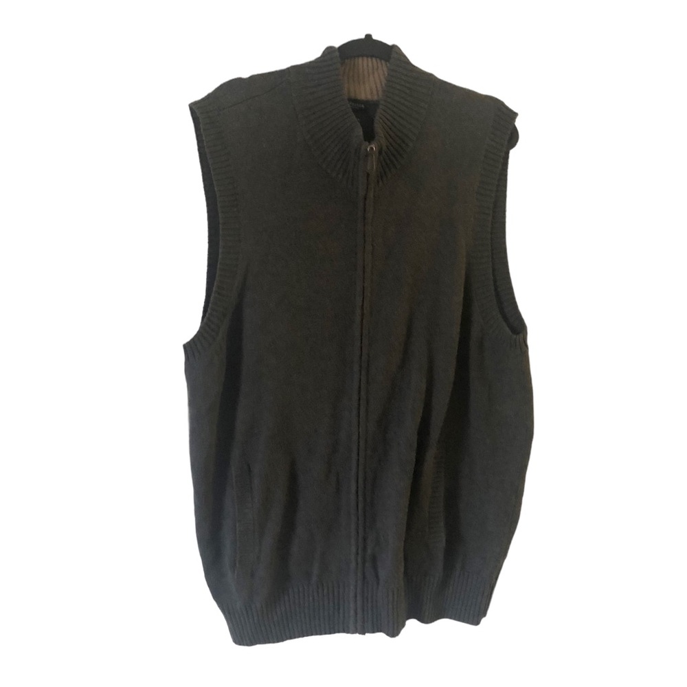 Van Heusen Men’s Sweater Vest - Size extra large XL - grey